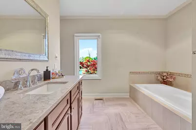 11221 Country Place, Oakton, VA 22124 - Photo 45