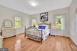 11221 Country Pl, Oakton, VA 22124 - Photo 47