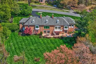 11221 Country Pl, Oakton, VA 22124 - Photo 3