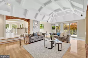 11221 Country Pl, Oakton, VA 22124 - Photo 21