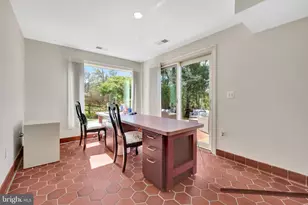 11221 Country Pl, Oakton, VA 22124 - Photo 83