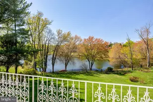 11221 Country Pl, Oakton, VA 22124 - Photo 7