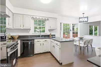 9202 Dorothy Lane, Springfield, VA 22153 - Photo 7