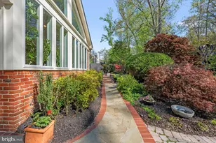 9025 Charles Augustine Dr, Alexandria, VA 22308 - Photo 37