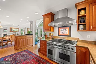 9025 Charles Augustine Dr, Alexandria, VA 22308 - Photo 23