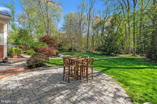 9025 Charles Augustine Dr, Alexandria, VA 22308 - Photo 35