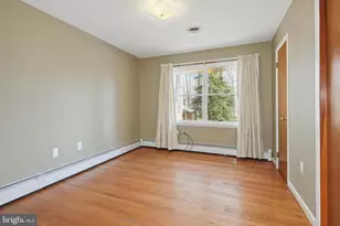 10624 Marbury Rd, Oakton, VA 22124 - Photo 17