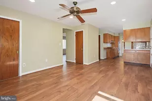 10624 Marbury Rd, Oakton, VA 22124 - Photo 7