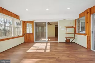 10624 Marbury Rd, Oakton, VA 22124 - Photo 11