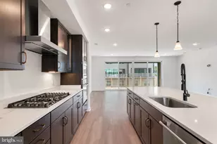 14350 Yesler Ave, Chantilly, VA 20151 - Photo 7
