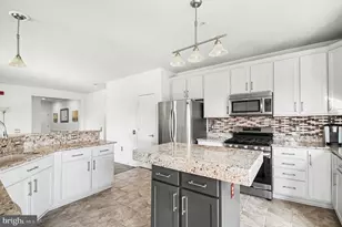 8970 Fascination Ct, Lorton, VA 22079 - Photo 9