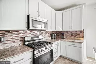 8970 Fascination Ct, Lorton, VA 22079 - Photo 11