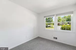 8609 Woodview Dr, Springfield, VA 22153 - Photo 15