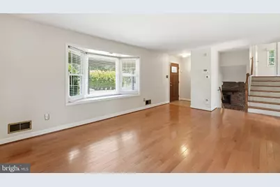 8609 Woodview Drive, Springfield, VA 22153 - Photo 3