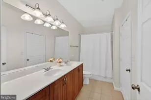 12937 Centre Park Cir, Herndon, VA 20171 - Photo 19