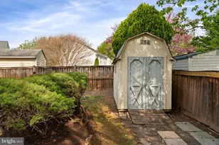 5406 Clubside Ln, Centreville, VA 20120 - Photo 11