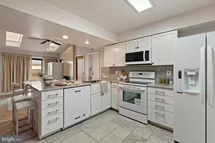 5406 Clubside Ln, Centreville, VA 20120 - Photo 15
