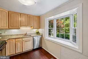 3140 Ellenwood Dr, Fairfax, VA 22031 - Photo 5
