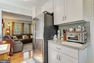 6409 The Parkway, Alexandria, VA 22310 - Photo 7