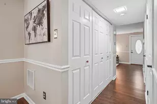 8236 Claremont Woods Dr, Alexandria, VA 22309 - Photo 15