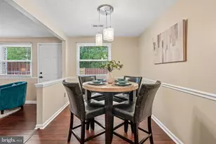 8236 Claremont Woods Dr, Alexandria, VA 22309 - Photo 9
