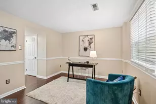 8236 Claremont Woods Dr, Alexandria, VA 22309 - Photo 7