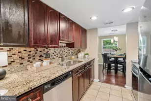 8236 Claremont Woods Dr, Alexandria, VA 22309 - Photo 13