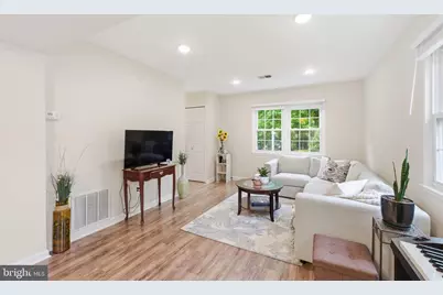 7709 Matisse Way, Springfield, VA 22153 - Photo 7