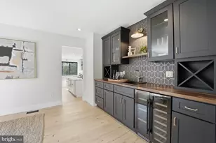 7109 Idylwood Rd, Falls Church, VA 22043 - Photo 11