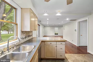 12754 Kinship Dr, Herndon, VA 20171 - Photo 15