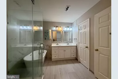 12481 Hayes Court #204, Fairfax, VA 22033 - Photo 15