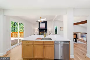 6443 Battle Rock Dr, Clifton, VA 20124 - Photo 7