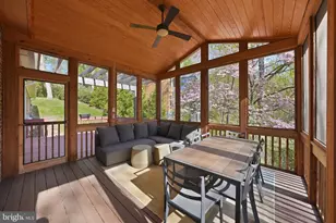 7504 Blaise Trail, McLean, VA 22102 - Photo 9