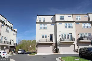 14301 Beckett Glen Cir, Chantilly, VA 20151 - Photo 33