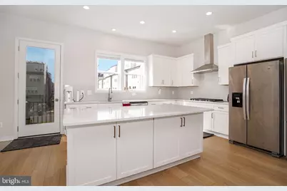 14301 Beckett Glen Circle, Chantilly, VA 20151 - Photo 7