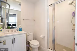 14301 Beckett Glen Cir, Chantilly, VA 20151 - Photo 5