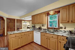 7706 Lakeloft Ct, Fairfax Station, VA 22039 - Photo 15