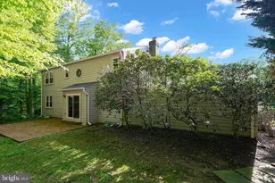 7706 Lakeloft Ct, Fairfax Station, VA 22039 - Photo 7