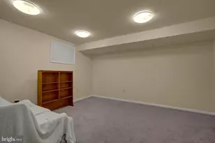 7706 Lakeloft Ct, Fairfax Station, VA 22039 - Photo 35