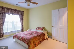 5916 Founders Hill Dr, Alexandria, VA 22310 - Photo 3