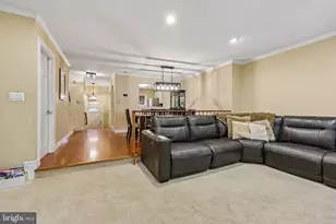 7876 Newport Glen Pass, Annandale, VA 22003 - Photo 5