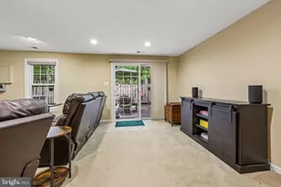 7876 Newport Glen Pass, Annandale, VA 22003 - Photo 13