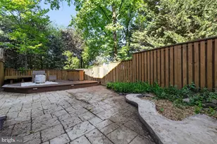 1846 Golf View Ct, Reston, VA 20190 - Photo 23