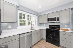 14553 Golden Oak Rd, Centreville, VA 20121 - Photo 17