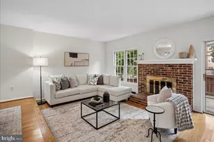 8258 Cedar Landing Ct, Alexandria, VA 22306 - Photo 9