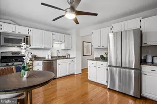 8258 Cedar Landing Ct, Alexandria, VA 22306 - Photo 5