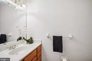 8258 Cedar Landing Ct, Alexandria, VA 22306 - Photo 11