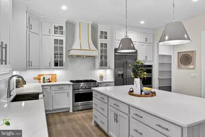 606 Meadow Lane SW, Vienna, VA 22180 - Photo 29