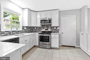 6450 Old Chesterbrook Rd, McLean, VA 22101 - Photo 15