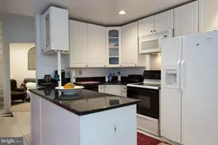 2403 Shreve Hill Rd, Dunn Loring, VA 22027 - Photo 11